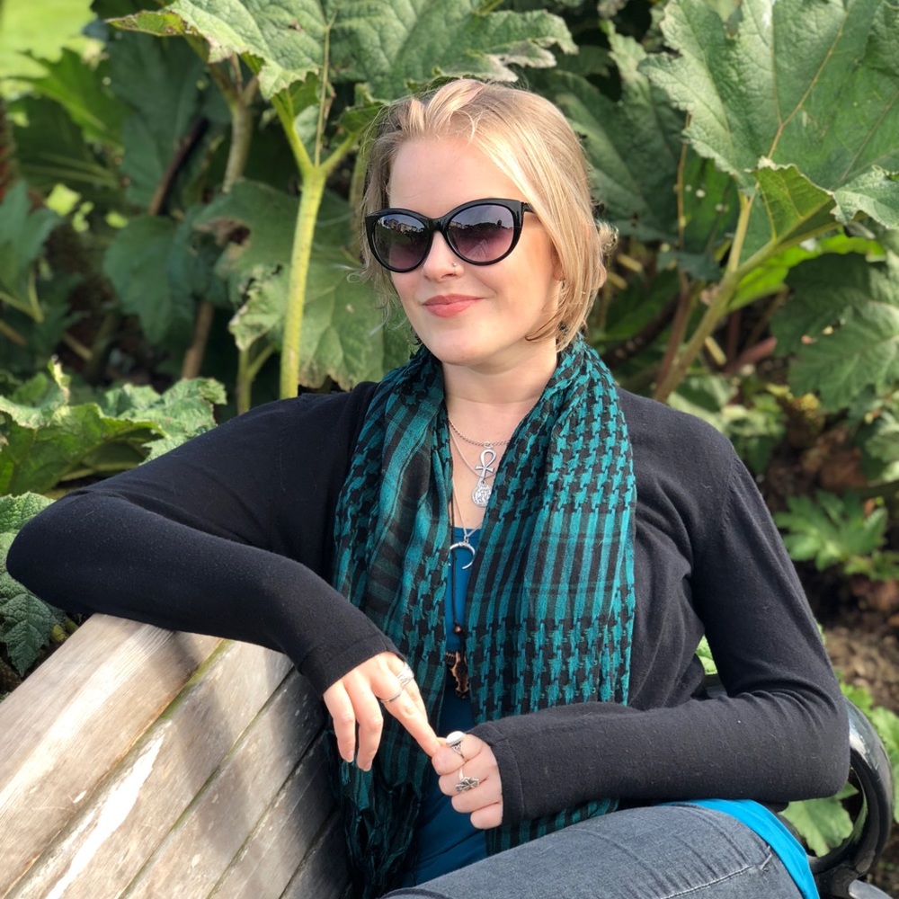 Meet your Posher, Laura